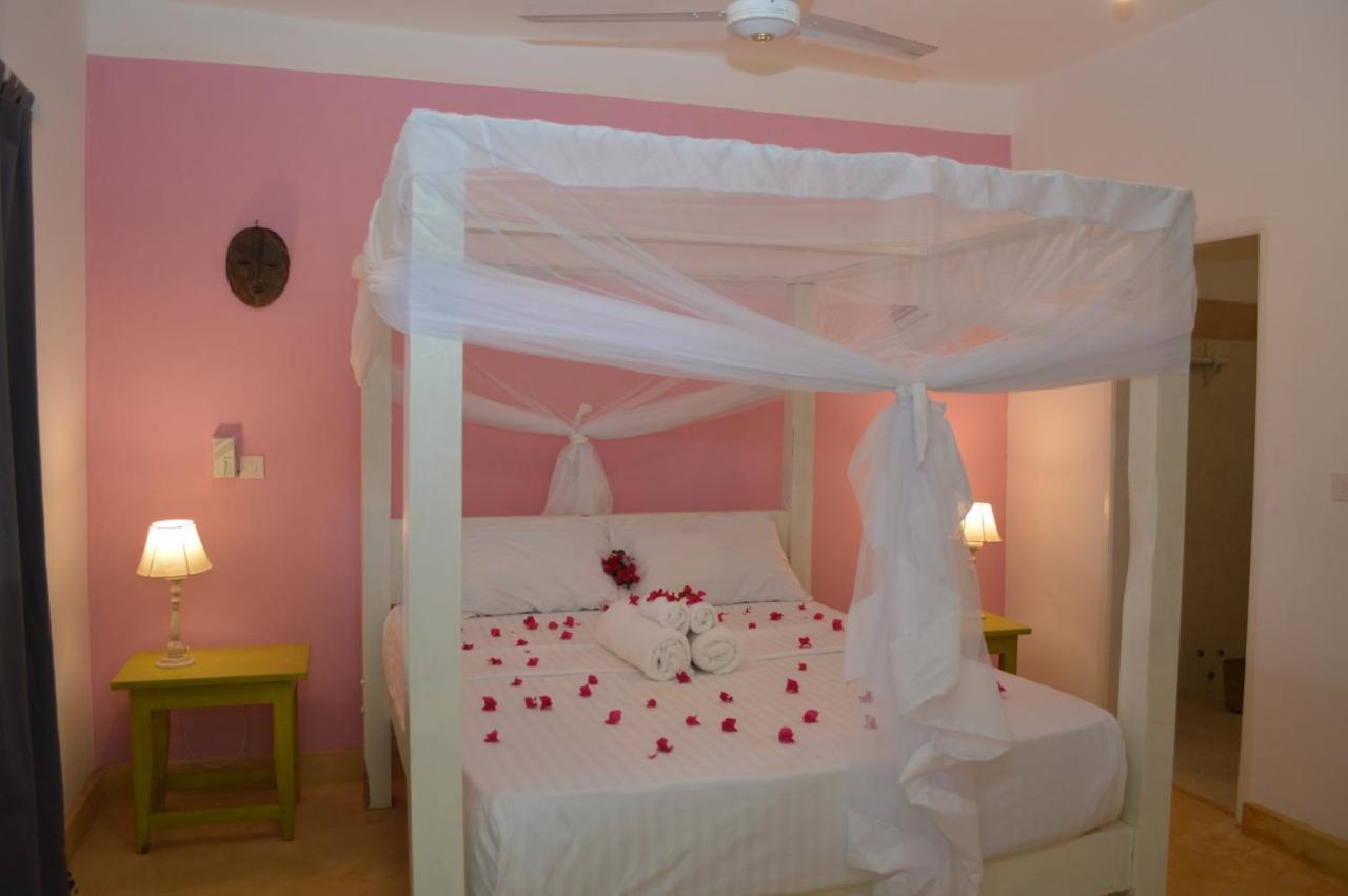 Pole Pole Beach House Watamu Eksteriør billede
